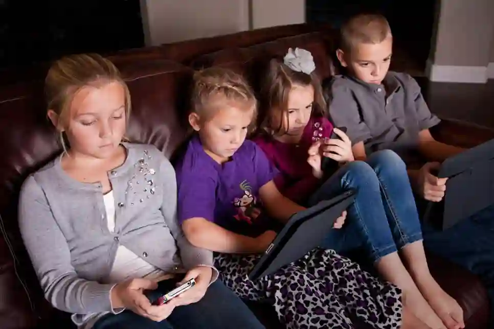Neograničen pristup mobitelima ima svako peto dijete