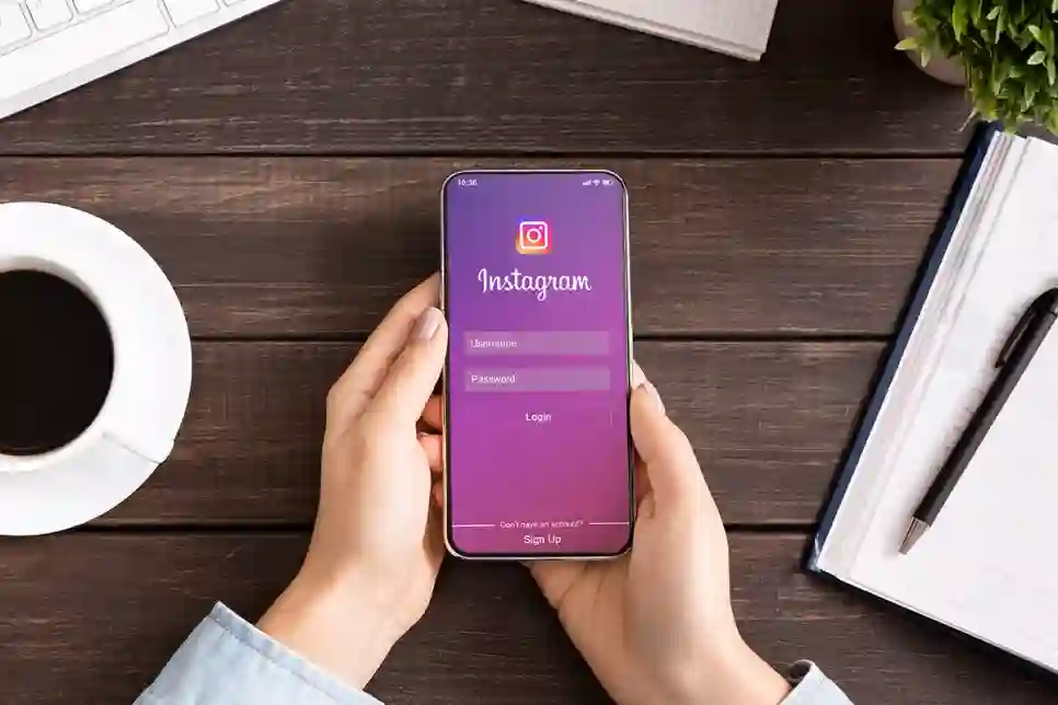 Instagram postrožuje načine verificiranja računa