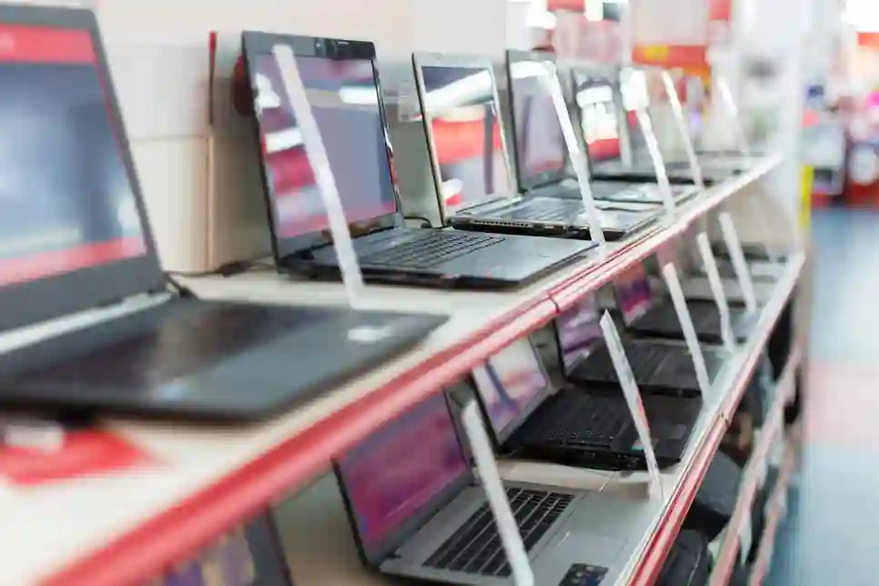Pola milijarde računala i tableta isporučeno diljem svijeta 2021