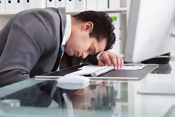 Trećina radnika je barem jednom zadrijemala na poslu, a svaki deseti ne propušta priliku za kvalitetan 'power nap'