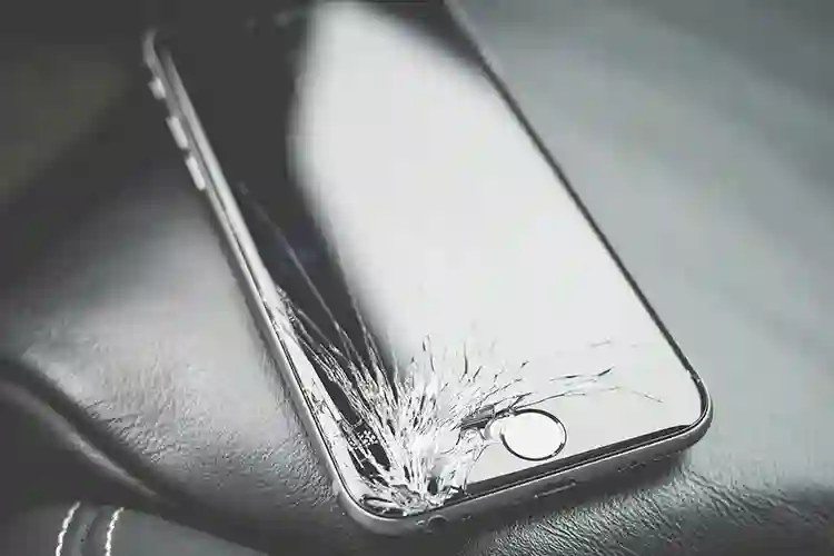 Zaslon mobitela moguće je osigurati od oštećenja