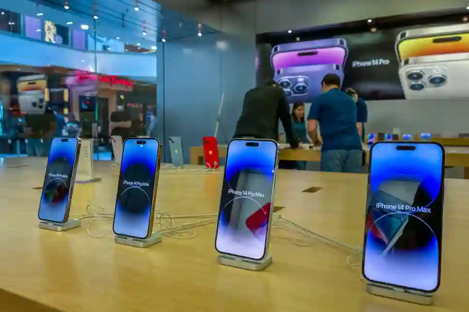 Apple šalje 1,5 milijuna iPhonea iz Indije prije novih carina