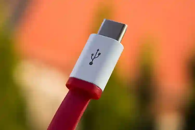 USB-C će moći isporučivati čak 240W snage