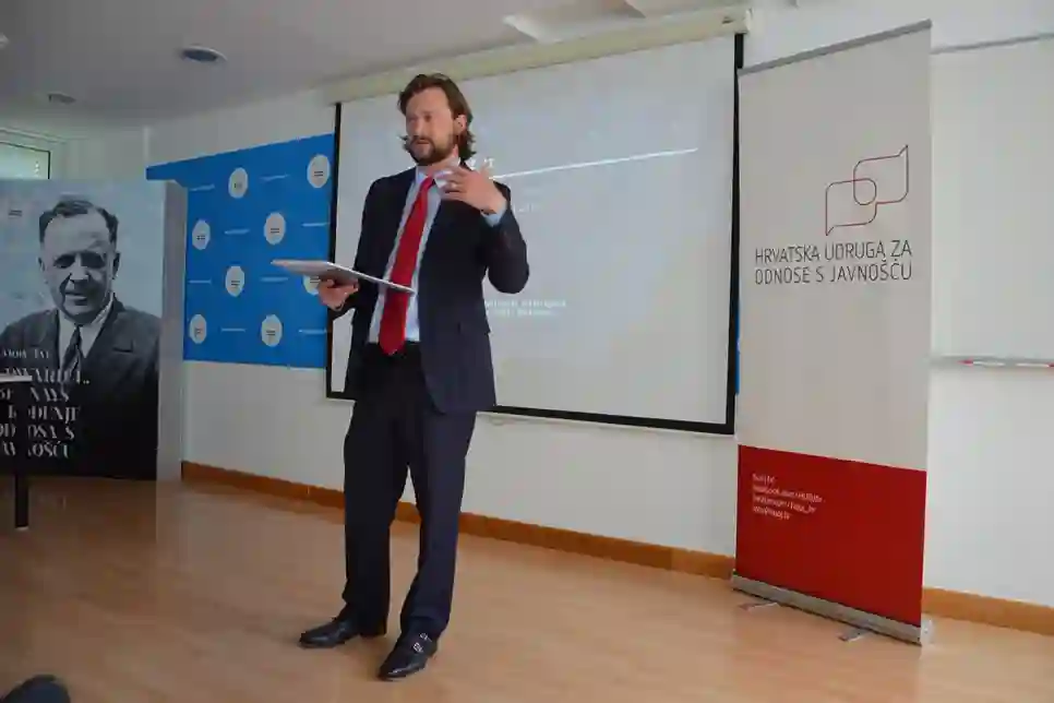 Umjetna inteligencija (p)ostat će glavni alat komunikacija
