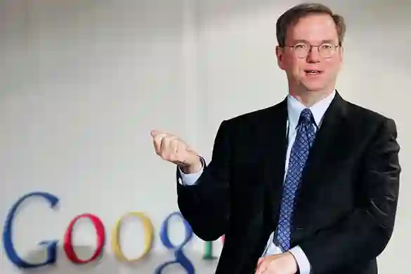 Bivši direktor Googlea Eric Schmidt podijelio mišljenje zašto je rad u uredu bolji od rada od doma