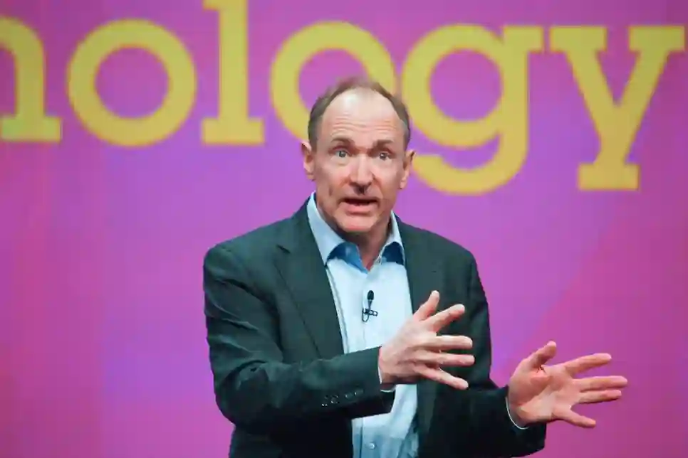 Izumitelj weba Tim Berners-Lee želi popraviti internet