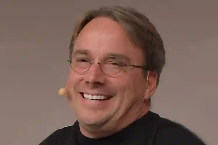 Linus Torvalds sebe više ne smatra programerom