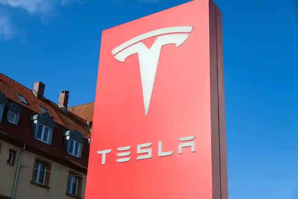 Tesla otpušta više od 10 posto od ukupno 140 tisuća zaposlenika