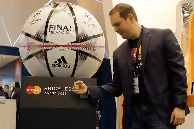 MasterCard i WISeKey omogućuju plaćanja luksuznim satovima i modnim dodacima