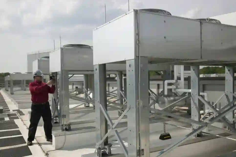 Tvrtke Vertiv i Compass Datacenters surađuju na kombiniranom sustavu hlađenja tekućinom i zrakom