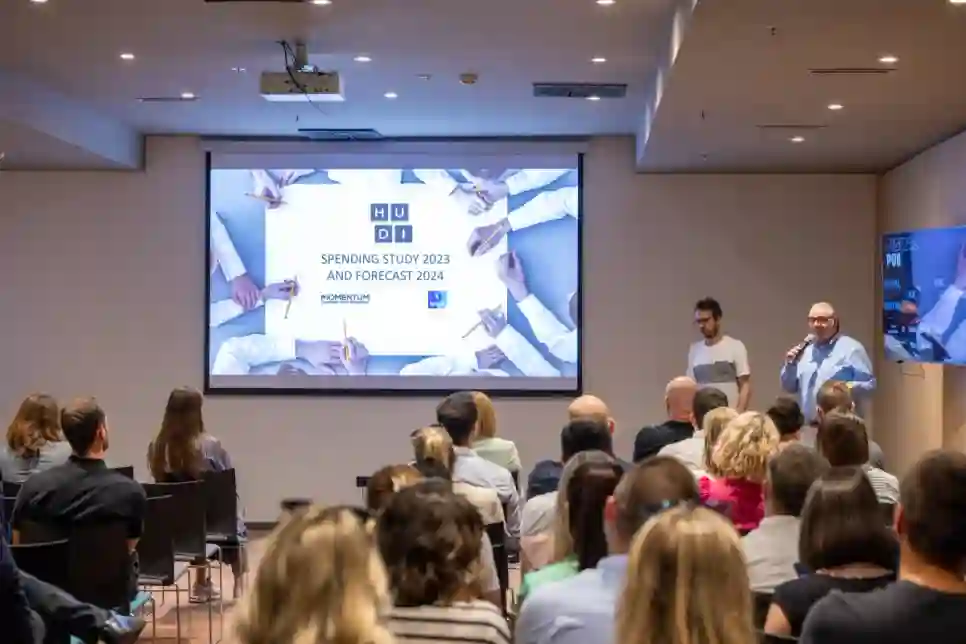 Prošle godine digitalno oglašavanje poraslo 12,4 posto, a 2024. se očekuje 8,9 posto