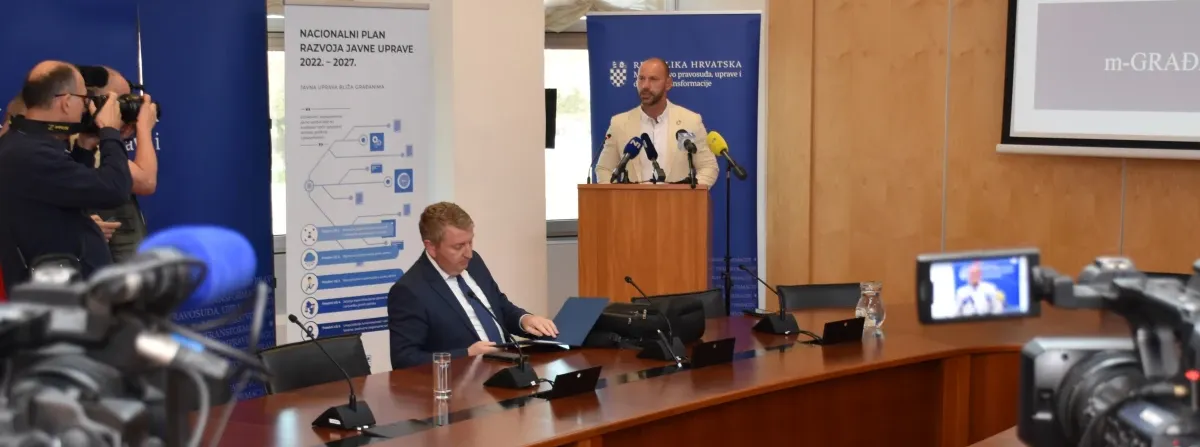Predstavljen potportal "Životne situacije" i mobilna plaforma mGrađani