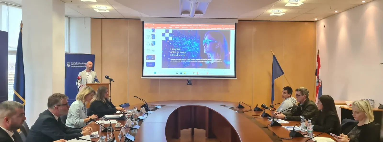 Ministar Habijan predstavio Nacionalni plan za razvoj umjetne inteligencije do 2032., predviđeno 932,1 milijuna eura