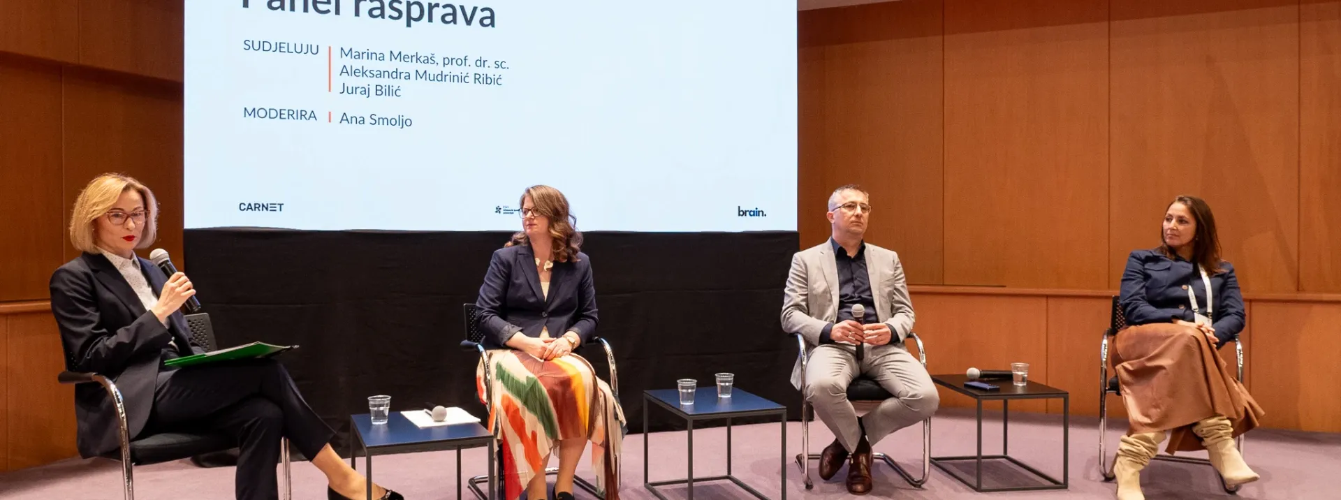 Digitalne tehnologije i umjetna inteligencija sve su prisutnije u obrazovanju