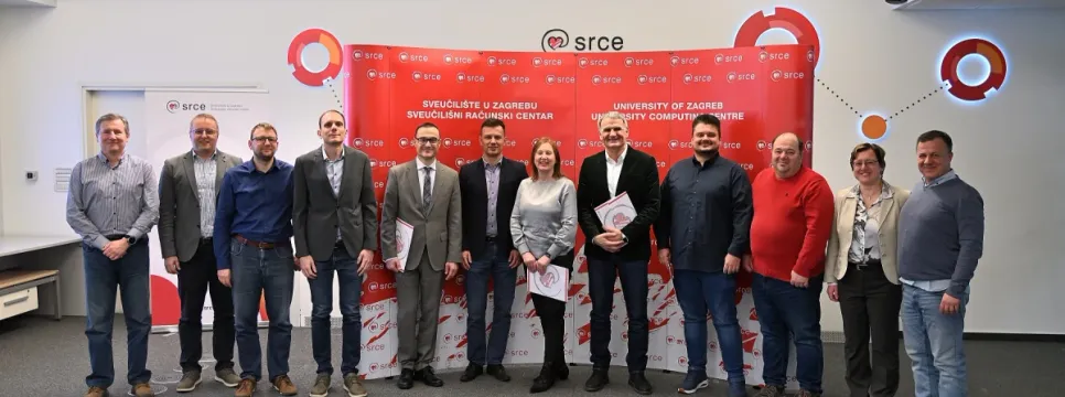 Započeo projekt izgradnje sustava za kolaboracijski rad s programskim kodom – OpenCode.HR