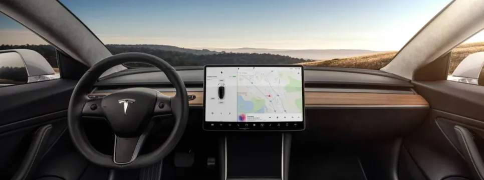 Sučelje na dodir u Tesla Model 3 u listi najgorih dizajnerskih trendova