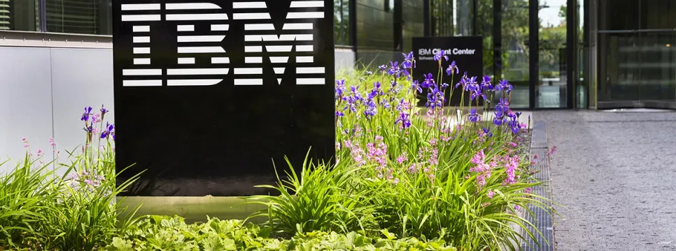 IBM radi povijesne promjene u organizaciji svog poslovanja