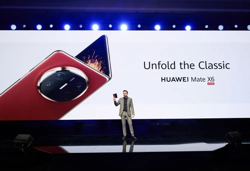 Huawei je predstavio nove pametne telefone i bežične slušalice