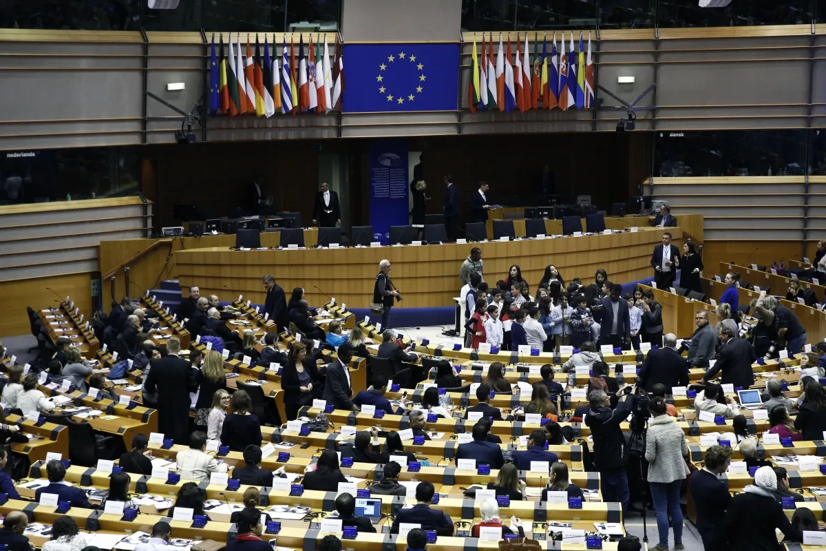 EU se dogovorio o pojednostavljenju pravila za umjetnu inteligenciju