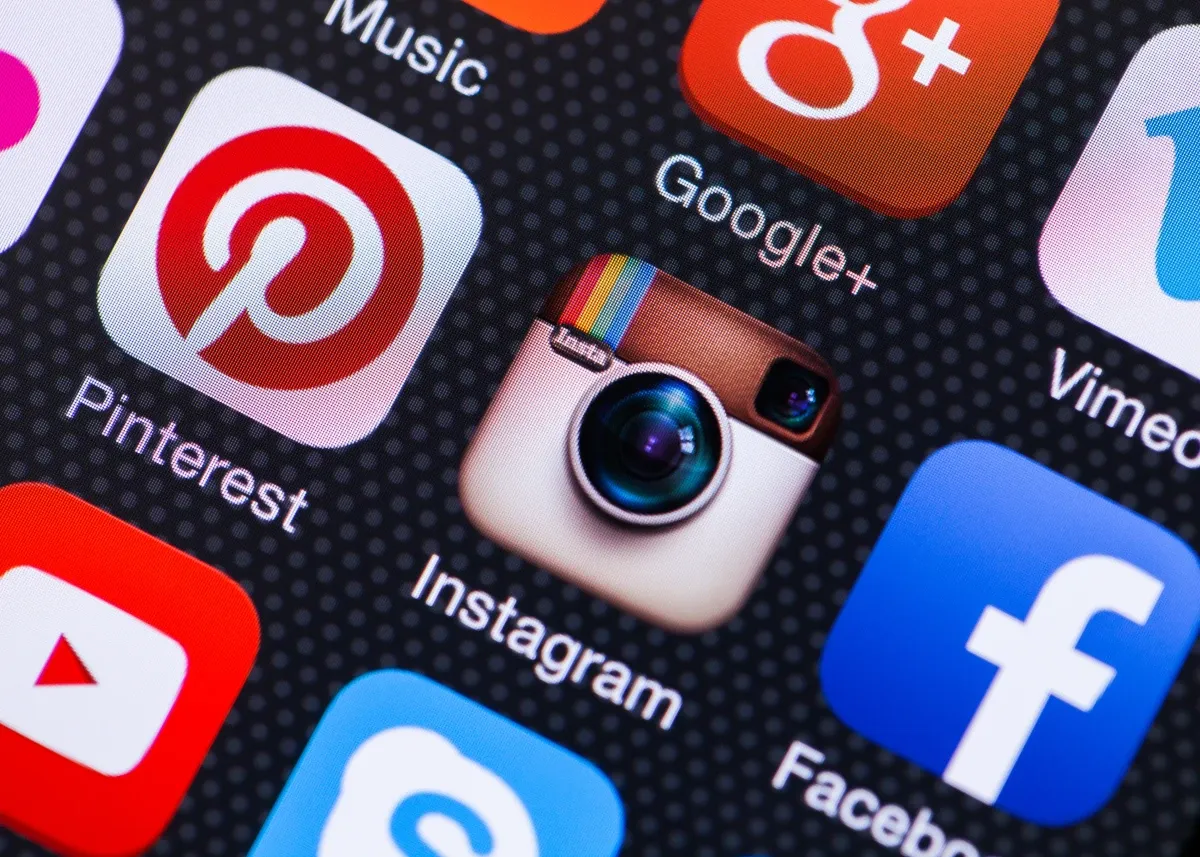 Ovisnički dizajn Instagrama i Facebooka krši DSA