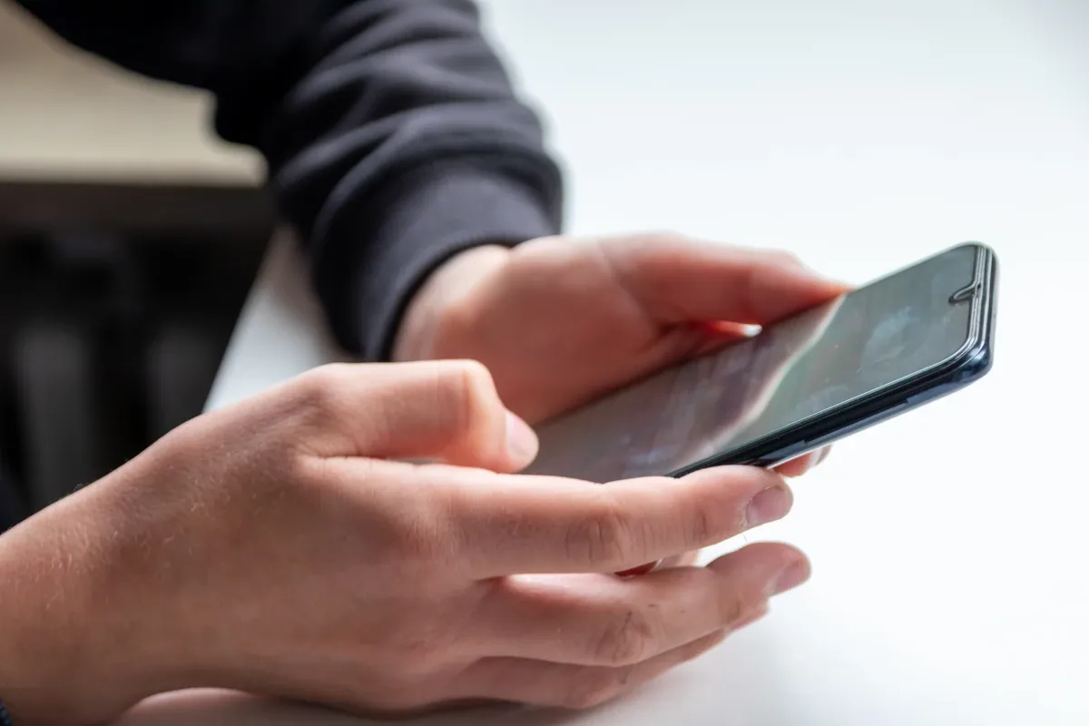 Sve veće poslovno korištenje SMS-a, RCS-a i OTT kanala potiče globalni procvat razmjene poruka