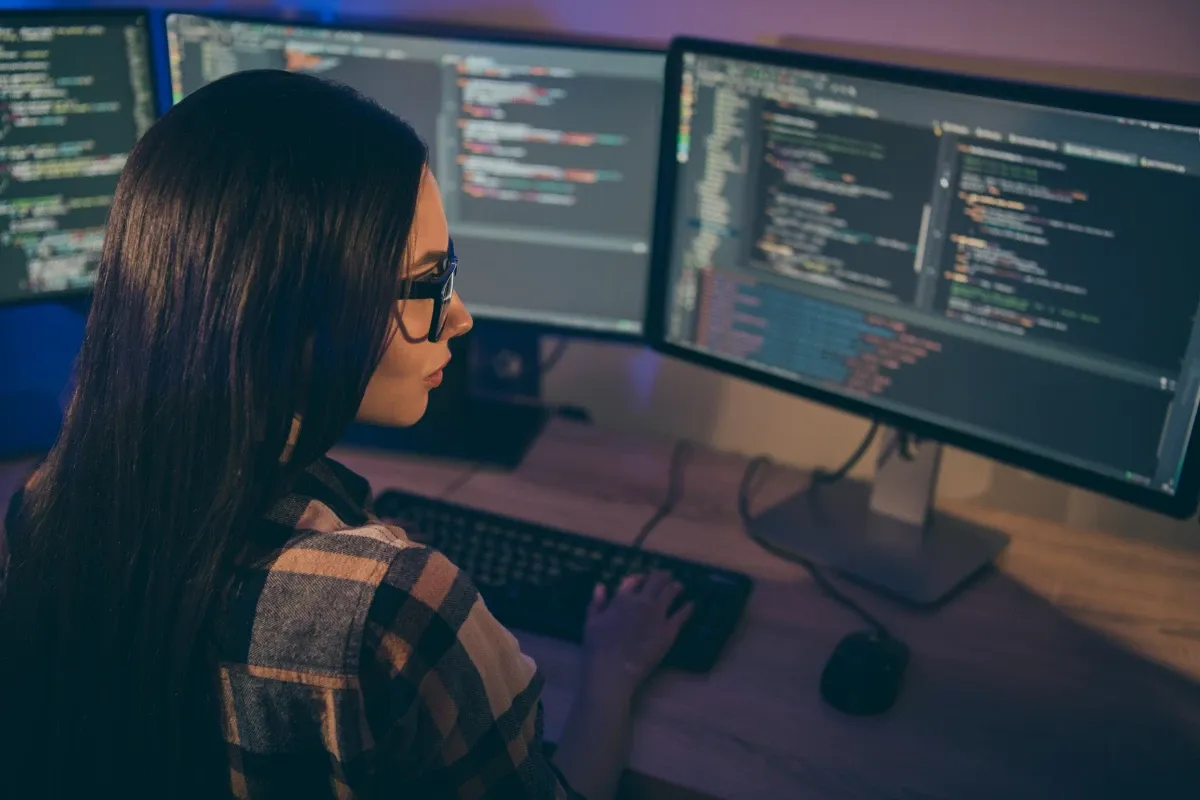 Microsoft poziva sve djevojke / žene starije od 18 godina iz Jugoistočne Europe - vrijeme je da oblikujemo budućnost tehnologije!