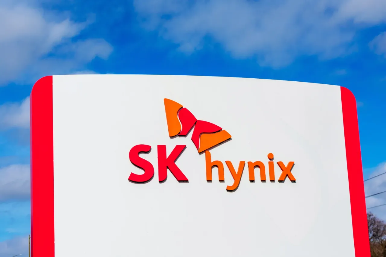 SK Hynix nakratko srušio Samsung s vrha burze, a onda usporio HBM4 da bi ubirao maržu na DDR5