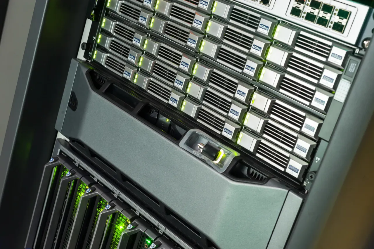 Sandisk pokazuje da u AI ciklusu raste i ono što se često zanemaruje: glad za enterprise SSD-ovima i flash memorijom