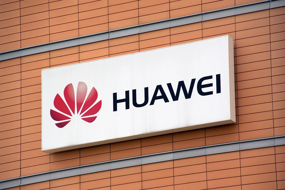Kina staje iza Huaweija: Veliko NE stranim AI čipovima za podatkovne centre