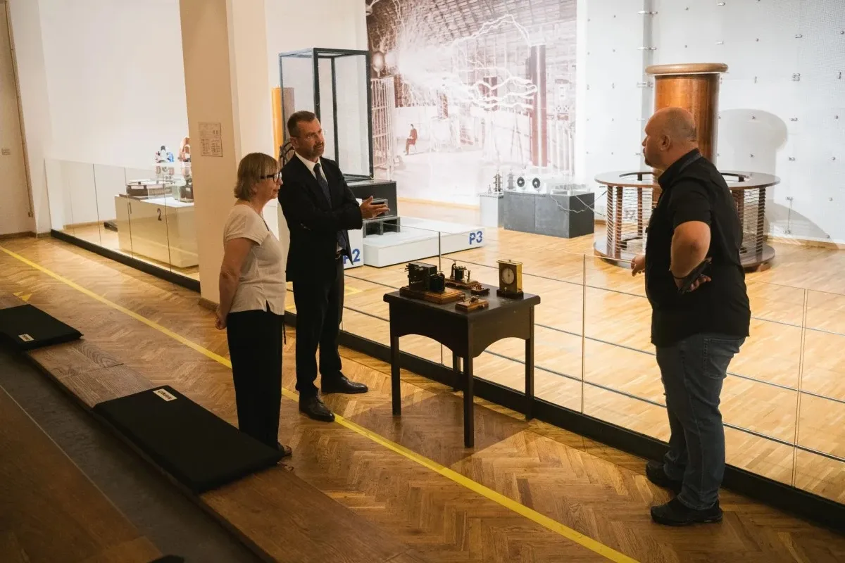Ericsson Nikola Tesla donirao telegrafski komplet Tehničkom muzeju Nikola Tesla