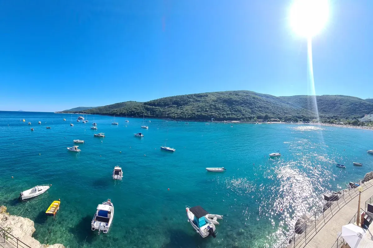 Više od trećine korisnika vjeruje umjetnoj inteligenciji kod odabira turističke destinacije