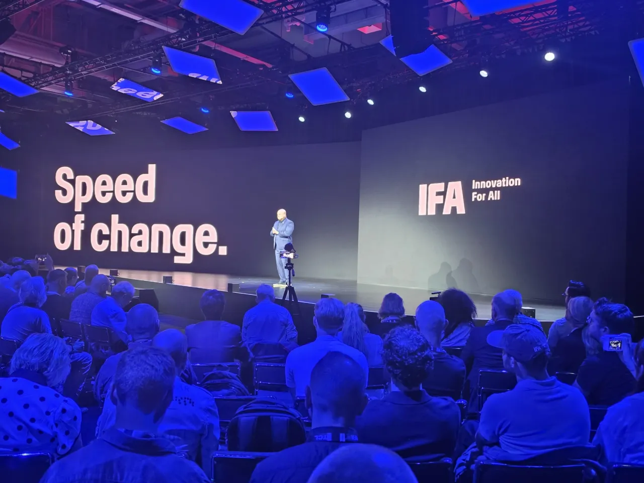 AI i robotika preuzimaju IFA-u