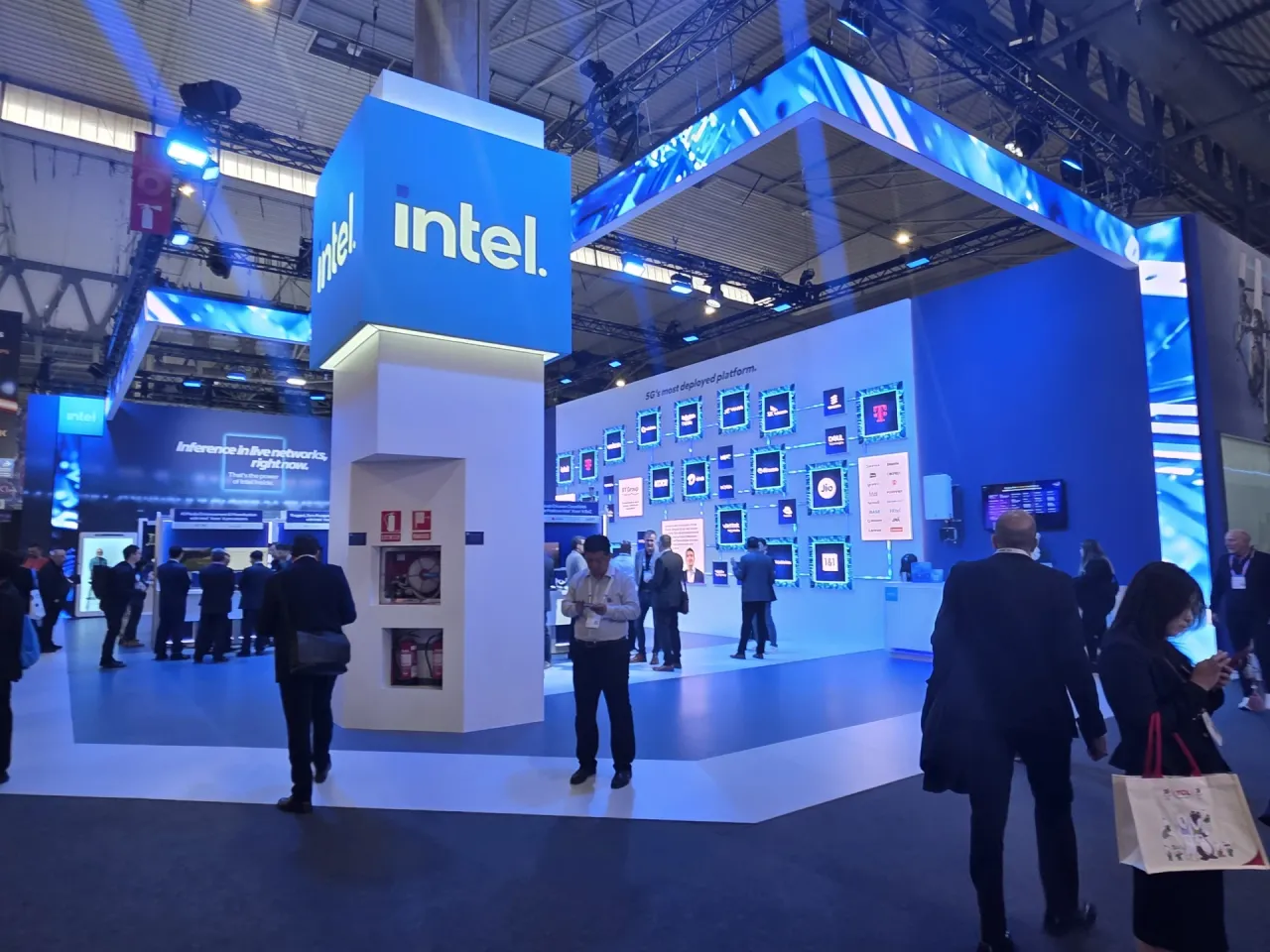 AI potražnja vratila Intelu rast