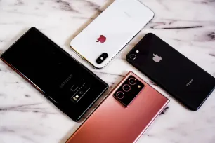 Samsung u posljednjih deset godina isporučio 730 milijuna pametnih telefona više nego Apple