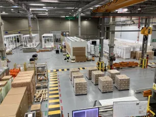 Schneider Electric povećava proizvodne kapacitete u najvećoj tvornici za podatkovne centre u Europi