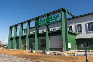 Schneider Electric ulaže dodatnih 44 milijuna eura u proširenje tvornice u Dunavecseu