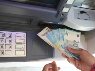 Plaće su na godišnjoj razini 'skočile' 12 posto, no rast je usporen u posljednjem kvartalu