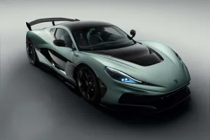 Rimac predstavio Neveru R hiper automobil s 2107 konjskih snaga