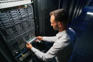 Predviđa se da će svjetska IT potrošnja porasti za 9,8 posto u 2025.