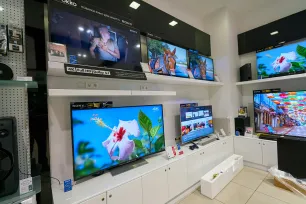 Ponderirana prosječna veličina LCD TV zaslona premašuje 50 inča