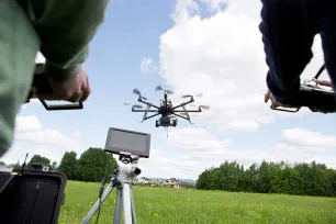 T-Mobile US omogućuje duže letove dronom uz 5G
