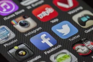Facebook aplikacije dominiraju društvenim medijima