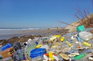 Onečišćenje koje izaziva plastika globalni je problem i ne smije se ignorirati
