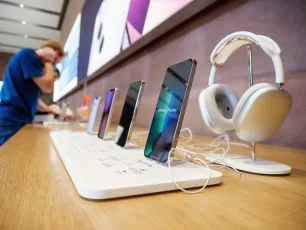 Isporuke OLED zaslona premašuju TFT LCD po prvi put