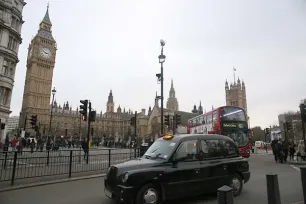 Velika Britanija želi odgovorno korištenje umjetne inteligencije
