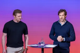 Zalando bilježi rast bruto volumena prodane robe (GMV) u prvom tromjesečju za 6,5 posto na 3,5 milijardi eura, prihod raste za 7,9 posto na 2,4 milijarde eura