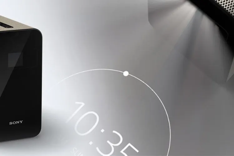 MWC 2017: Sony predstavio prenosivi projektor Xperia Touch