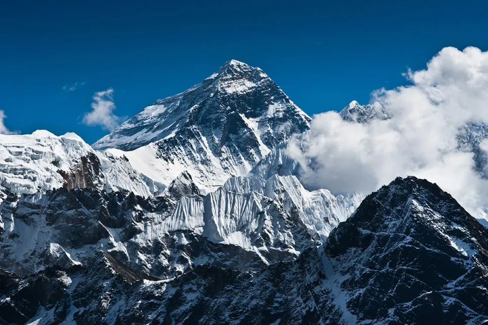 Mount Everest pokriven 5G signalom